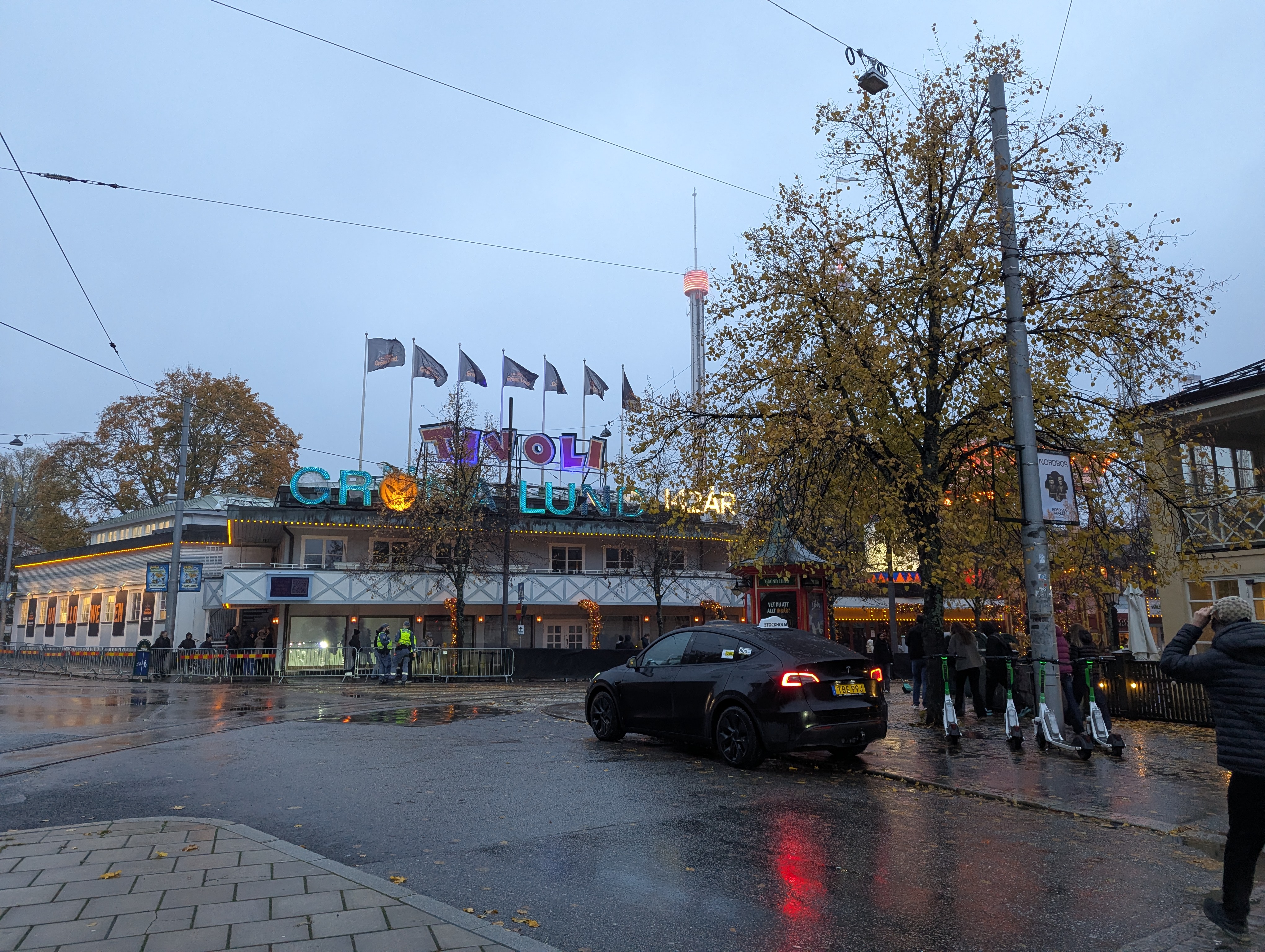  Click to open full size image.